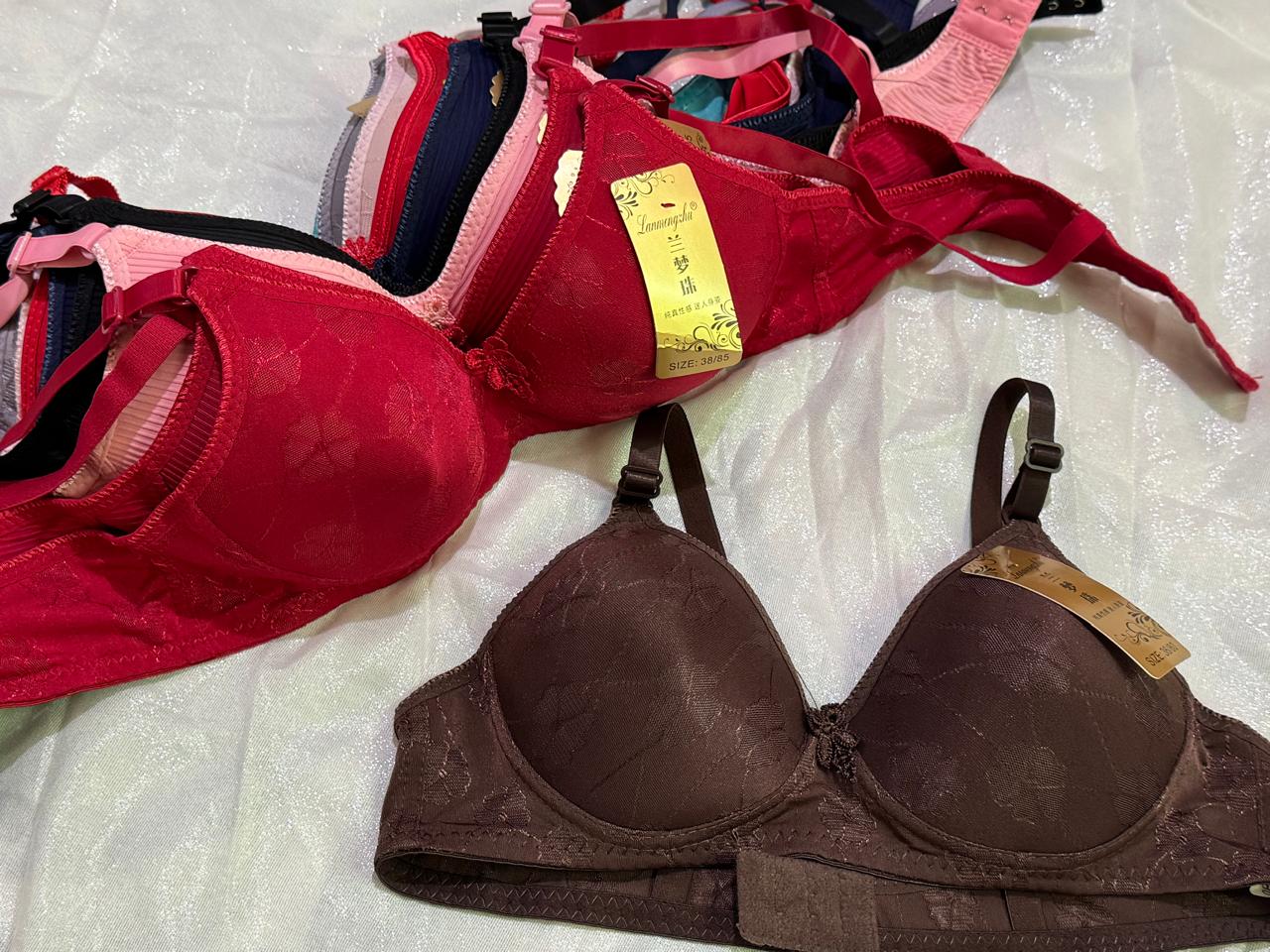 Economy Price Multi Colors Single Padded bras for women