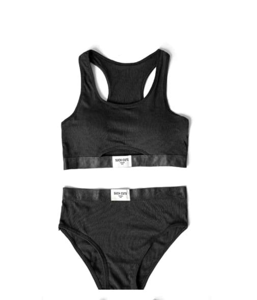 Sports bra and pantie set
