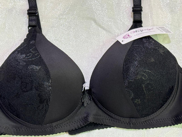 Black Plain Single Padded Bra – Simple Elegance & Everyday Comfort