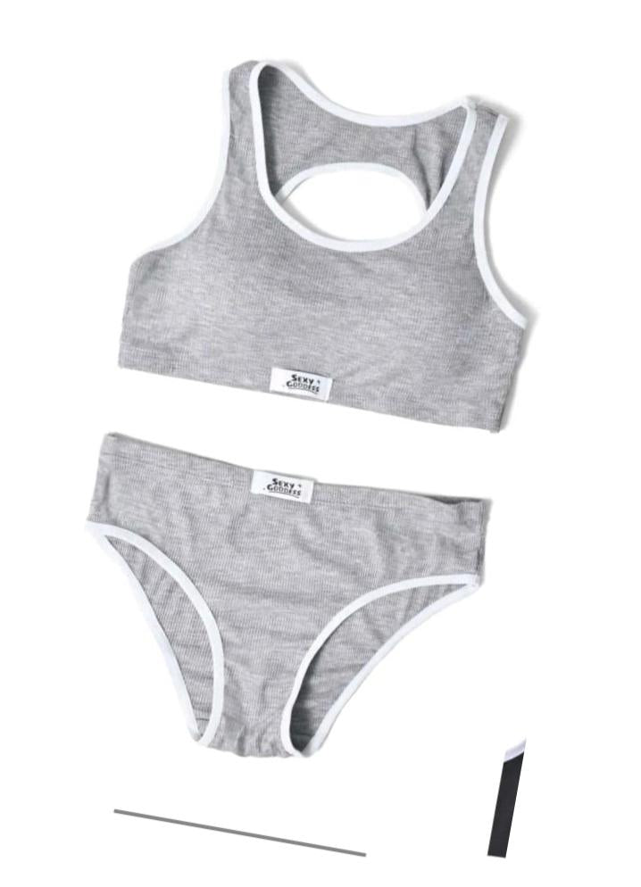 Sports bra and pantie set