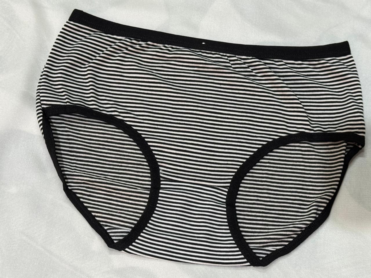 Everyday Essentials Black Lining Stretchable Brief – Breathable & Sweat‑Free Comfort