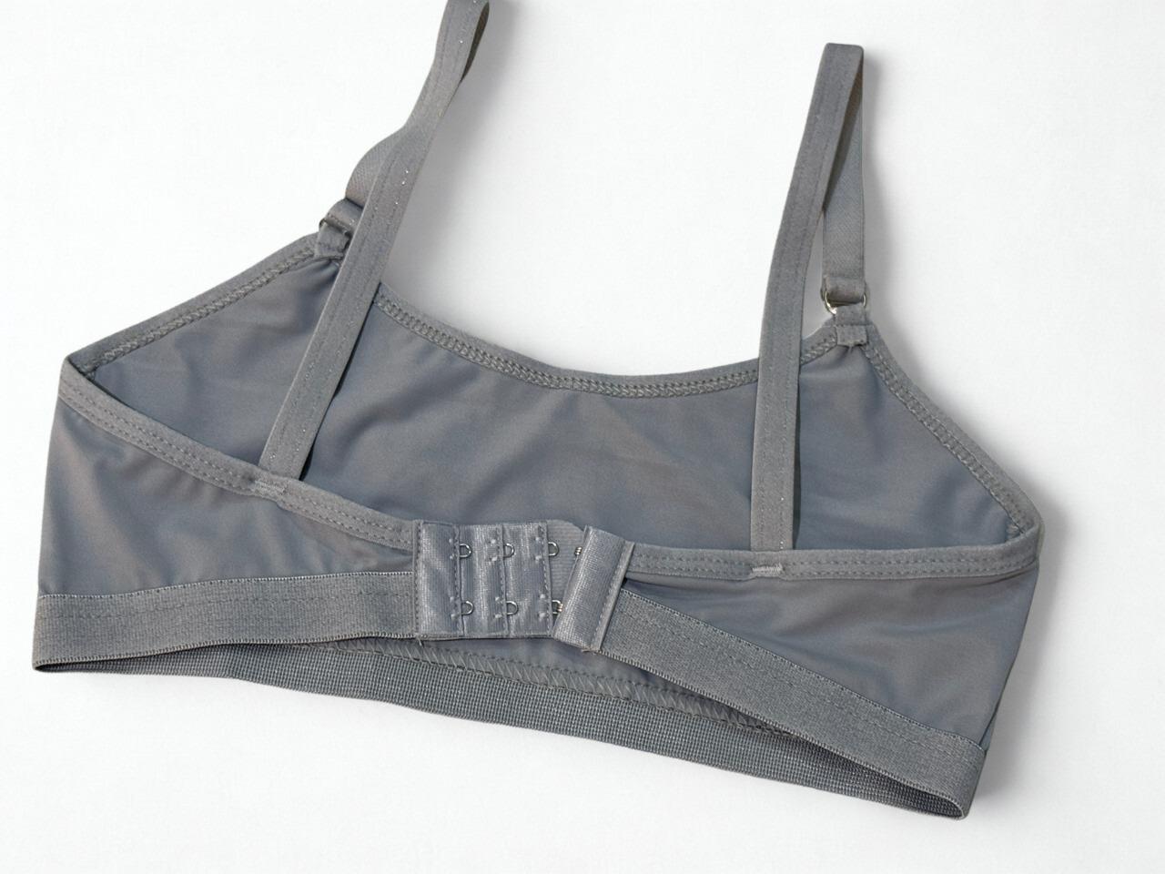 Training Bra for (Age 10–14) – Nylon Soft Fabric, Adjustable Straps & Back‑Hook Closure