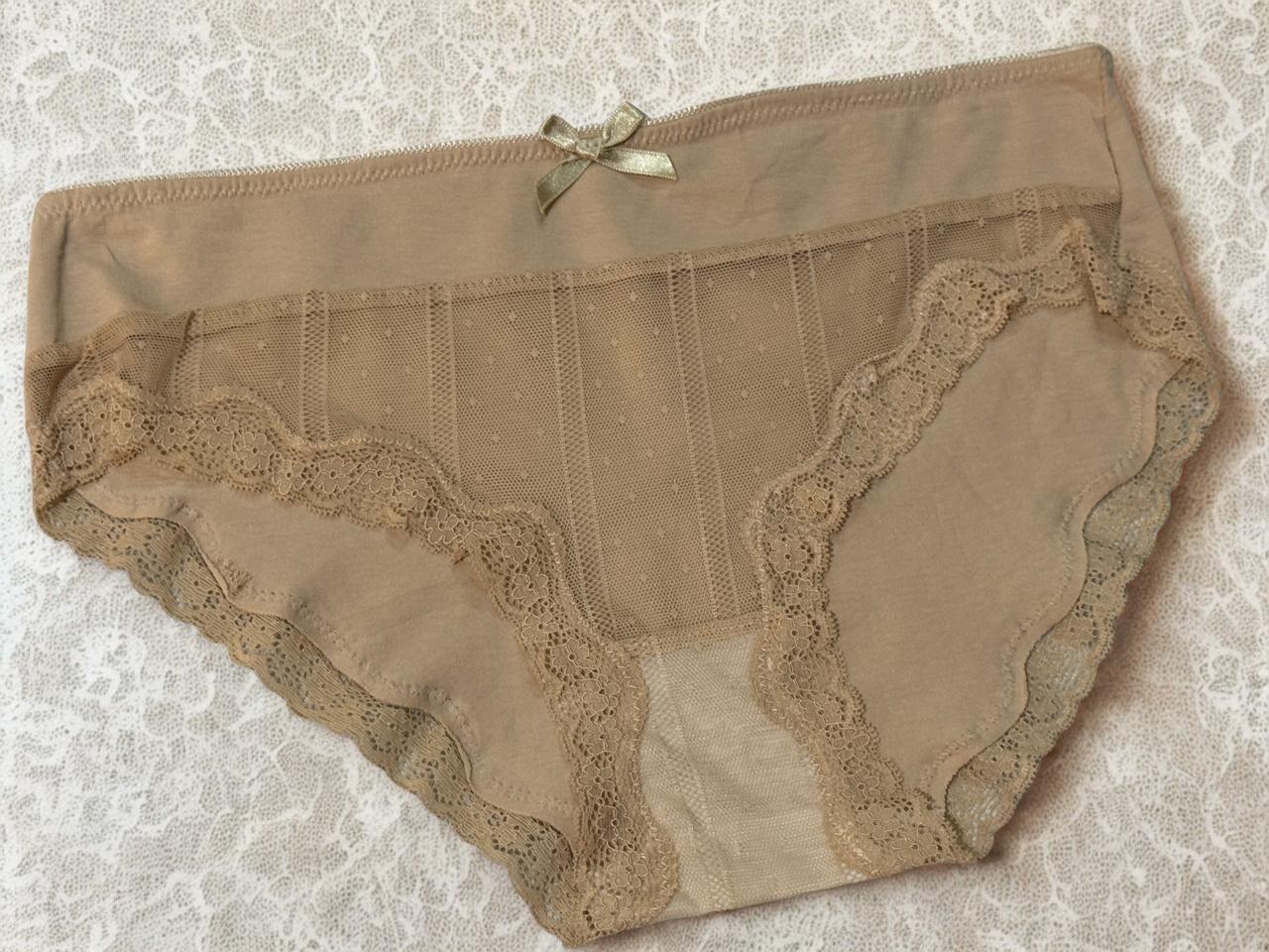 Fancy Lace & Cotton Seamless Panties – Breathable, Stretchable & Lightweight