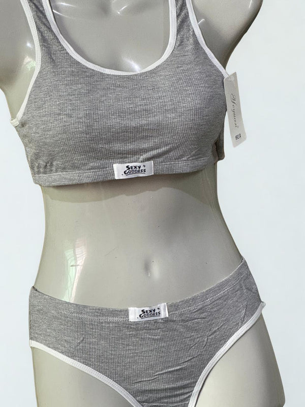 Sports Bra & Panties Set – Wireless, Removable Padding & Free‑Size Comfort